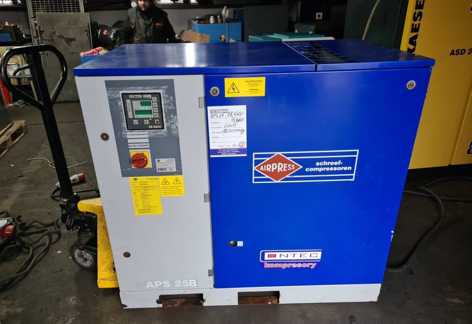 Kompresor śrubowy AIRPRESS APS 25, 18,5 kw, (2) - Luftkompressor: billede 1 Kompresor śrubowy AIRPRESS APS 25, 18,5 kw, (2) - Luftkompressor: billede 1