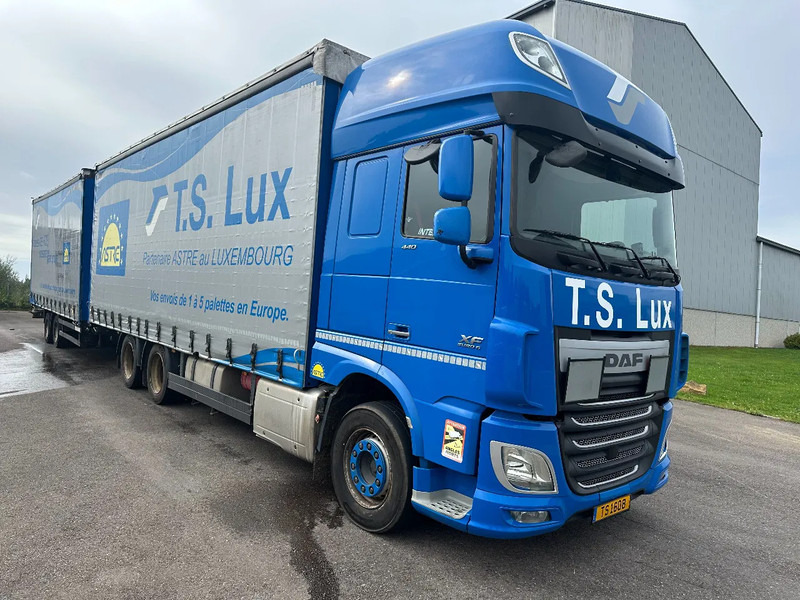 DAF XF 440 6x2 / SUPERSPACECAB / KOMBI MIT ANHANGER SCHMITZ 2016 / DURCHLADEN / 2 STUCK - Lastbil med presenning: billede 2 DAF XF 440 6x2 / SUPERSPACECAB / KOMBI MIT ANHANGER SCHMITZ 2016 / DURCHLADEN / 2 STUCK - Lastbil med presenning: billede 2
