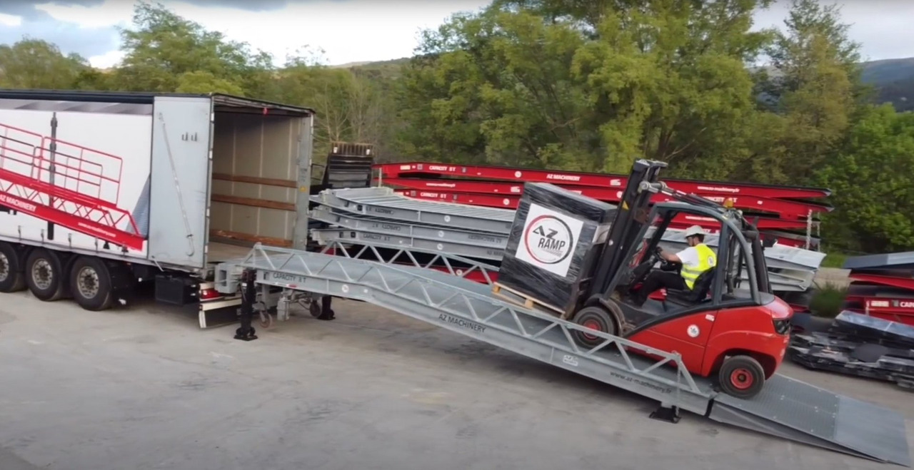 Loading Ramp with with hydraulic tilting bridge - AZ RAMP - STAR- 8T FULL GALVA - Læsserampe: billede 5 Loading Ramp with with hydraulic tilting bridge - AZ RAMP - STAR- 8T FULL GALVA - Læsserampe: billede 5
