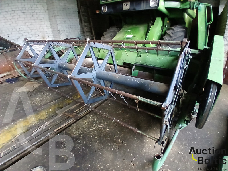 John Deere 1055 - Mejetærsker: billede 5 John Deere 1055 - Mejetærsker: billede 5