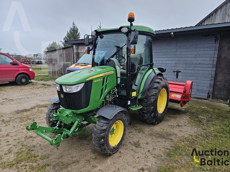 John Deere 4066 R - Traktor: billede 1 John Deere 4066 R - Traktor: billede 1