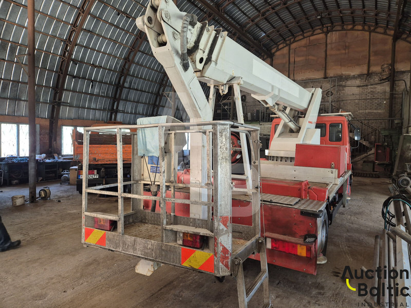 MAN 8.163 - Lastbil med mandskabslift: billede 3 MAN 8.163 - Lastbil med mandskabslift: billede 3