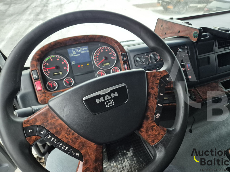 Leje en MAN TGA26.480 6X4 BL MAN TGA26.480 6X4 BL: billede 9