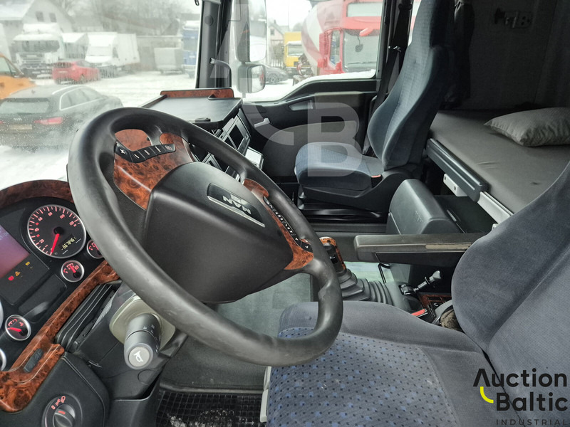 Leje en MAN TGA26.480 6X4 BL MAN TGA26.480 6X4 BL: billede 6