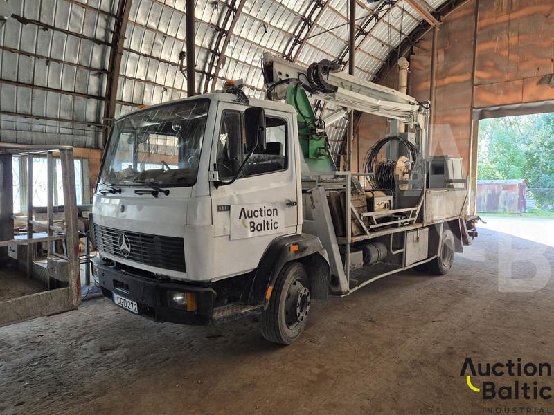 Mercedes-Benz 1114 - Lastbil med mandskabslift: billede 1 Mercedes-Benz 1114 - Lastbil med mandskabslift: billede 1