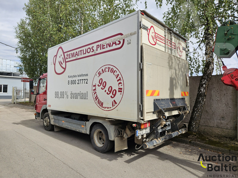 Mercedes-Benz 815 - Kølevogn lastbil: billede 3 Mercedes-Benz 815 - Kølevogn lastbil: billede 3