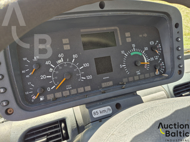 Tipvogn lastbil Mercedes-Benz Unimog U 400: billede 9 Tipvogn lastbil Mercedes-Benz Unimog U 400: billede 9