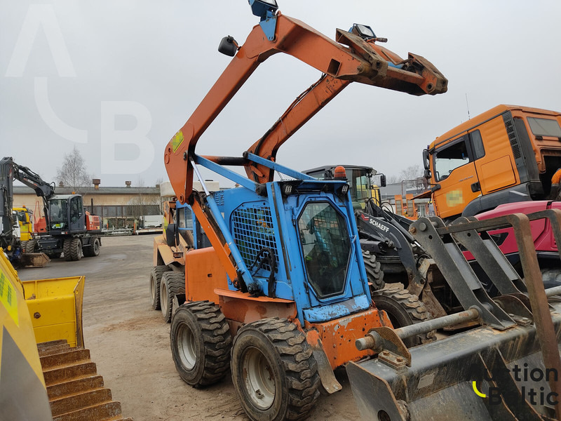 New Holland LS 185 B - Skridstyret minilæsser: billede 1 New Holland LS 185 B - Skridstyret minilæsser: billede 1