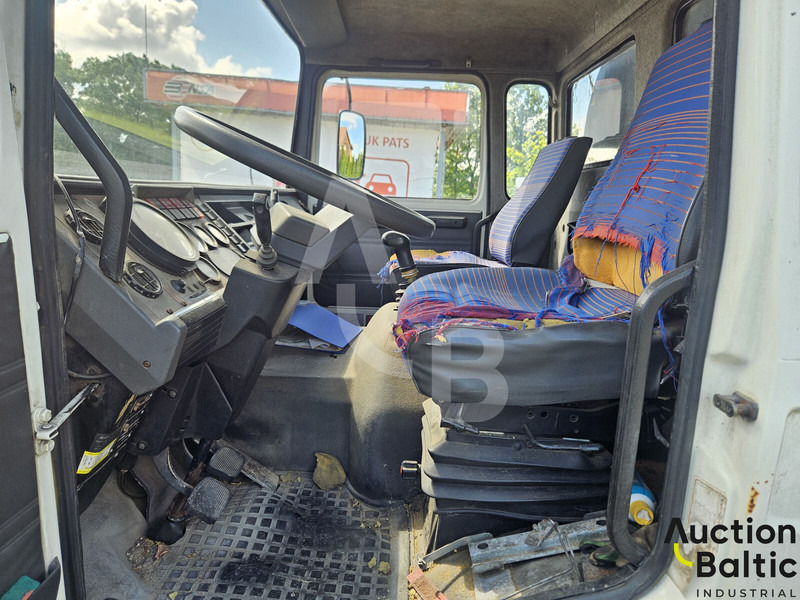 Renault Midliner S 150 - Tankbil: billede 4 Renault Midliner S 150 - Tankbil: billede 4