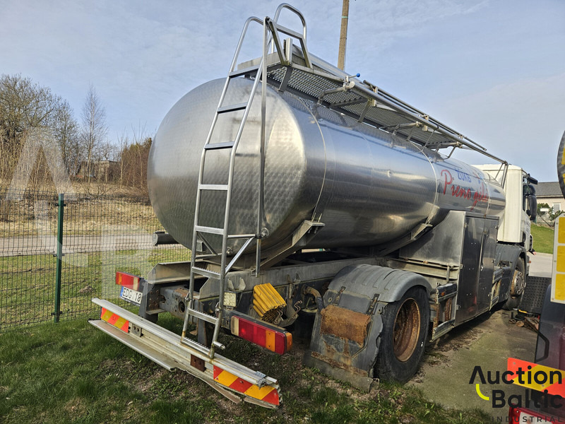 Scania P 230 - Tankbil: billede 4 Scania P 230 - Tankbil: billede 4