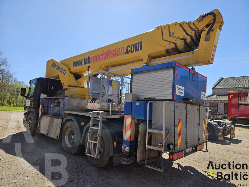 Scania P 310 - Lastbil med mandskabslift: billede 4 Scania P 310 - Lastbil med mandskabslift: billede 4