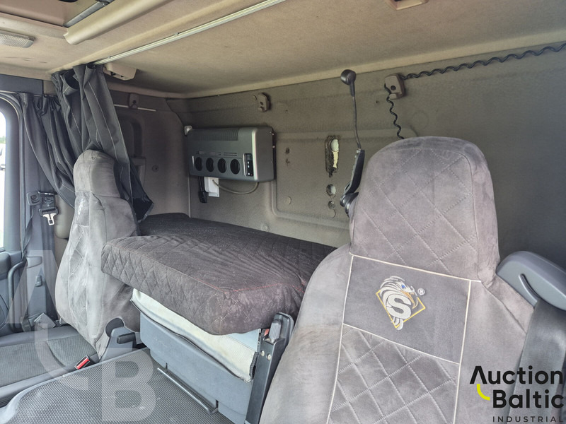 Lastbil chassis Scania P 450: billede 10