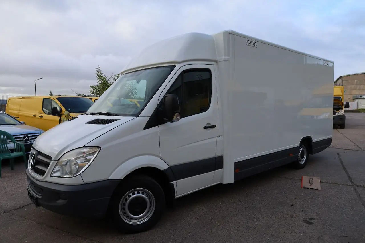 Mercedes-Benz Sprinter/Koffer/Regalsystem/ EU5/ 1. Hand - Varebil med kasse: billede 2 Mercedes-Benz Sprinter/Koffer/Regalsystem/ EU5/ 1. Hand - Varebil med kasse: billede 2