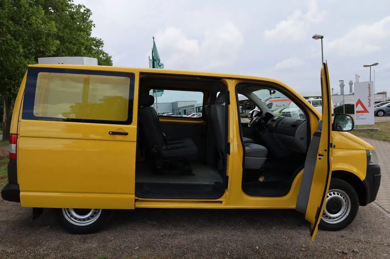 Volkswagen T5 Transporter Kasten-Kombi 2.0 TDI/EU5/5-Sitze - Mandskabsbil: billede 1 Volkswagen T5 Transporter Kasten-Kombi 2.0 TDI/EU5/5-Sitze - Mandskabsbil: billede 1