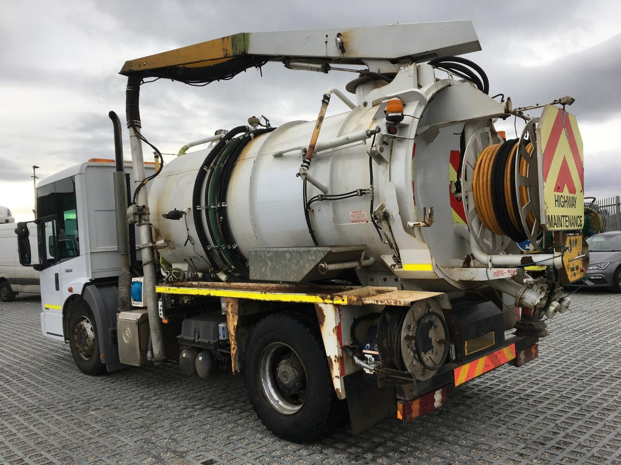 Mercedes-Benz Econic 1824 - Slamsugemaskine: billede 4 Mercedes-Benz Econic 1824 - Slamsugemaskine: billede 4