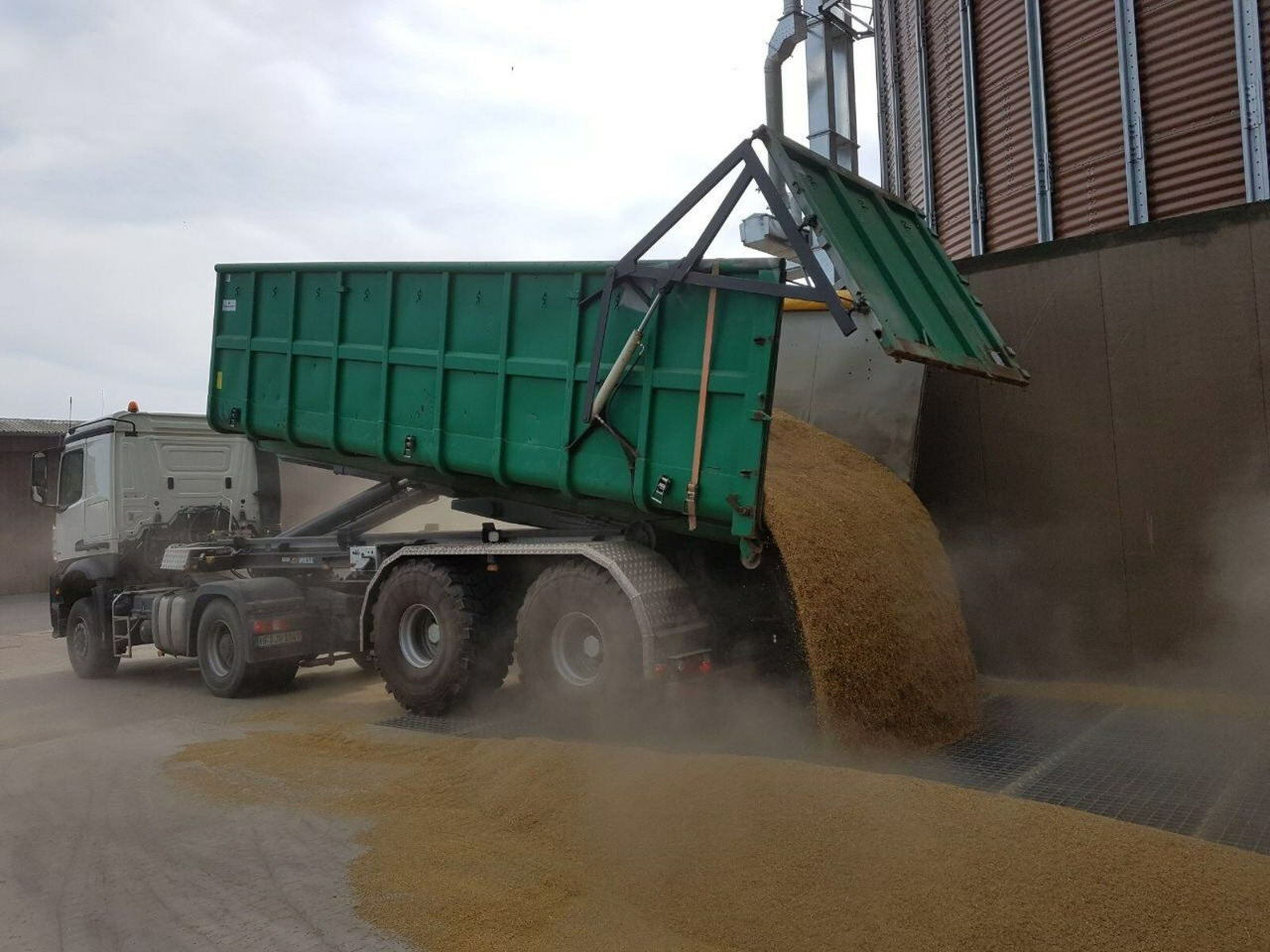 Auflieger Abrollkipper Hakenlift Agrar - Containerbil/ Veksellad sættevogn: billede 1 Auflieger Abrollkipper Hakenlift Agrar - Containerbil/ Veksellad sættevogn: billede 1