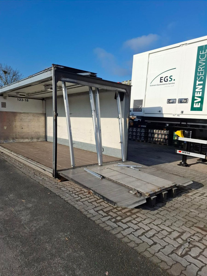 Getränke Abrollcontainer - Containerbil/ Veksellad sættevogn: billede 4 Getränke Abrollcontainer - Containerbil/ Veksellad sættevogn: billede 4