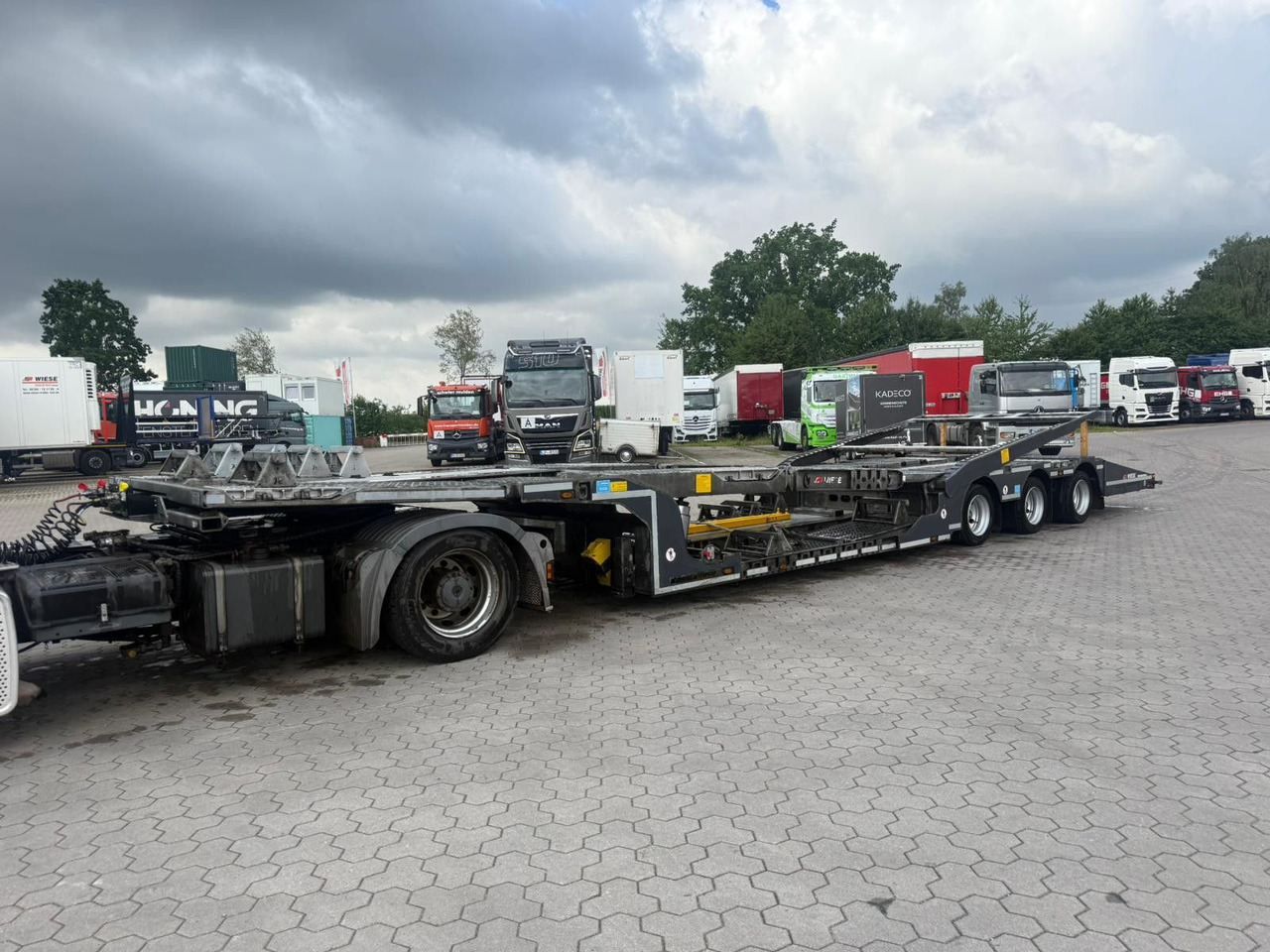 Kässbohrer K.SOK Truck/Car Transporter, Novagrau - Biltransportør sættevogn: billede 2 Kässbohrer K.SOK Truck/Car Transporter, Novagrau - Biltransportør sættevogn: billede 2