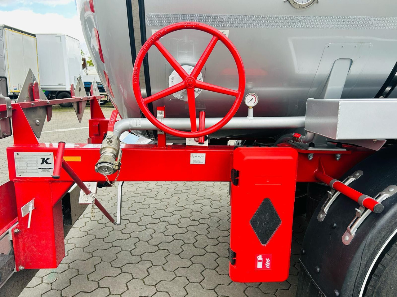 Kässbohrer STS.SS Edelstahl Tankauflieger Bitumen 32m³ - Tanksættevogn: billede 5 Kässbohrer STS.SS Edelstahl Tankauflieger Bitumen 32m³ - Tanksættevogn: billede 5