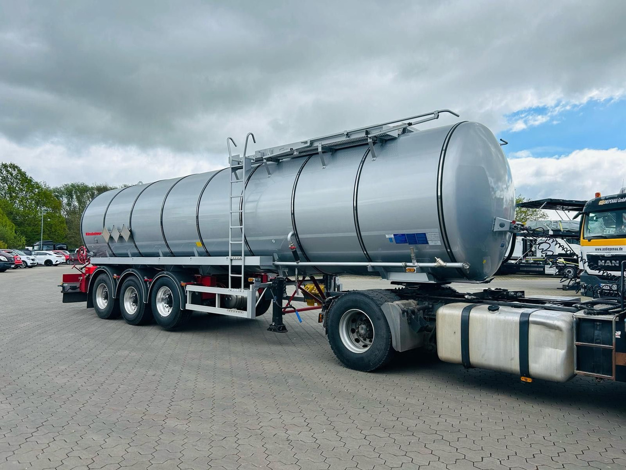 Kässbohrer STS.SS Edelstahl Tankauflieger Bitumen 32m³ - Tanksættevogn: billede 3 Kässbohrer STS.SS Edelstahl Tankauflieger Bitumen 32m³ - Tanksættevogn: billede 3