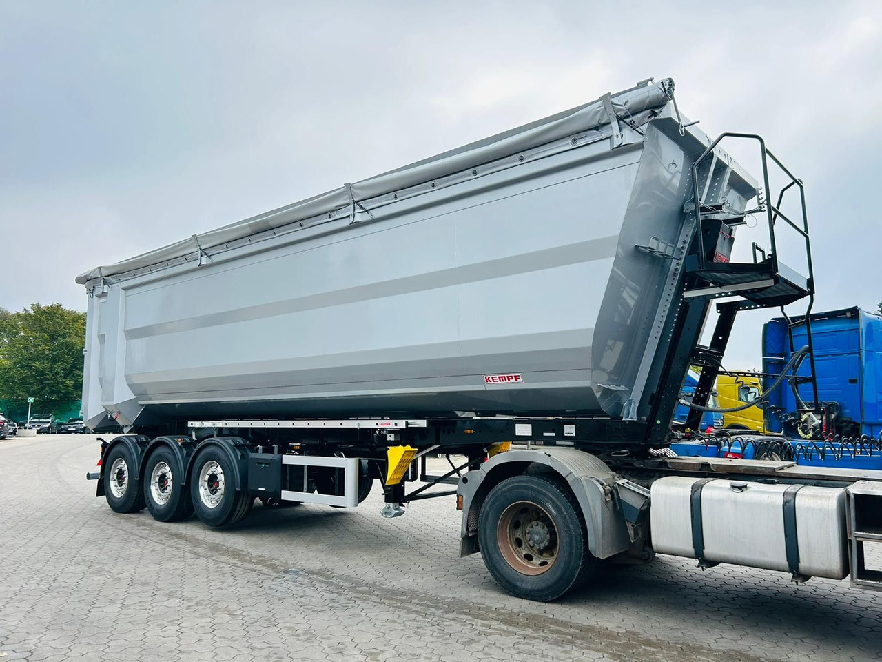 Kempf SKM 36/3 SR-Membran Stahl Halbrundmulde 50m³ - Tipvogn sættevogn: billede 3 Kempf SKM 36/3 SR-Membran Stahl Halbrundmulde 50m³ - Tipvogn sættevogn: billede 3