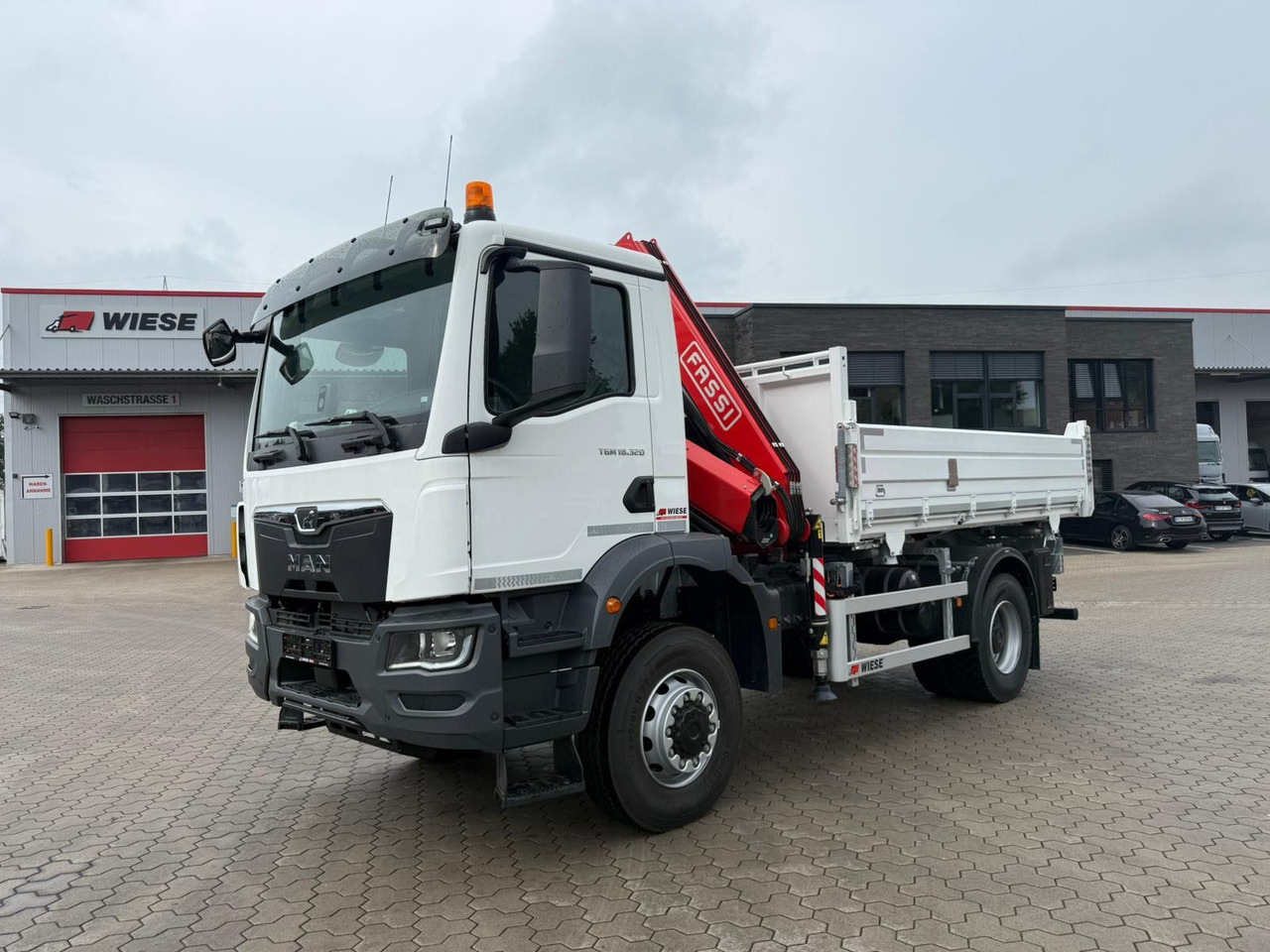 MAN 18.320 4x4 mit Fassi Ladekran Sofort Verfügbar - Lastbil med kran: billede 1 MAN 18.320 4x4 mit Fassi Ladekran Sofort Verfügbar - Lastbil med kran: billede 1