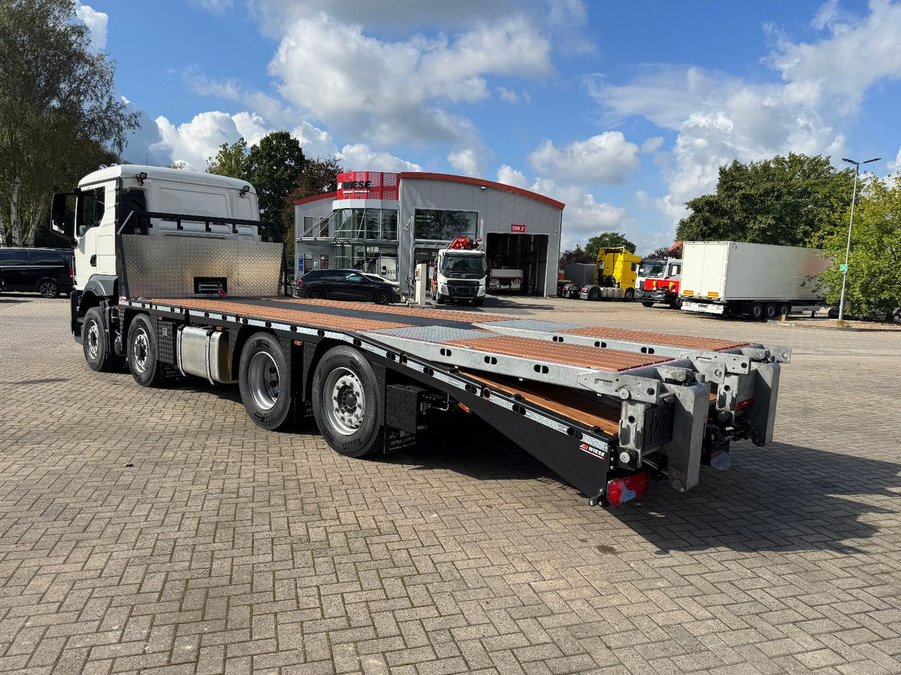 MAN TGS 35.520 8x2H Baumaschinentransporter - Bjærgningskøretøj: billede 3 MAN TGS 35.520 8x2H Baumaschinentransporter - Bjærgningskøretøj: billede 3