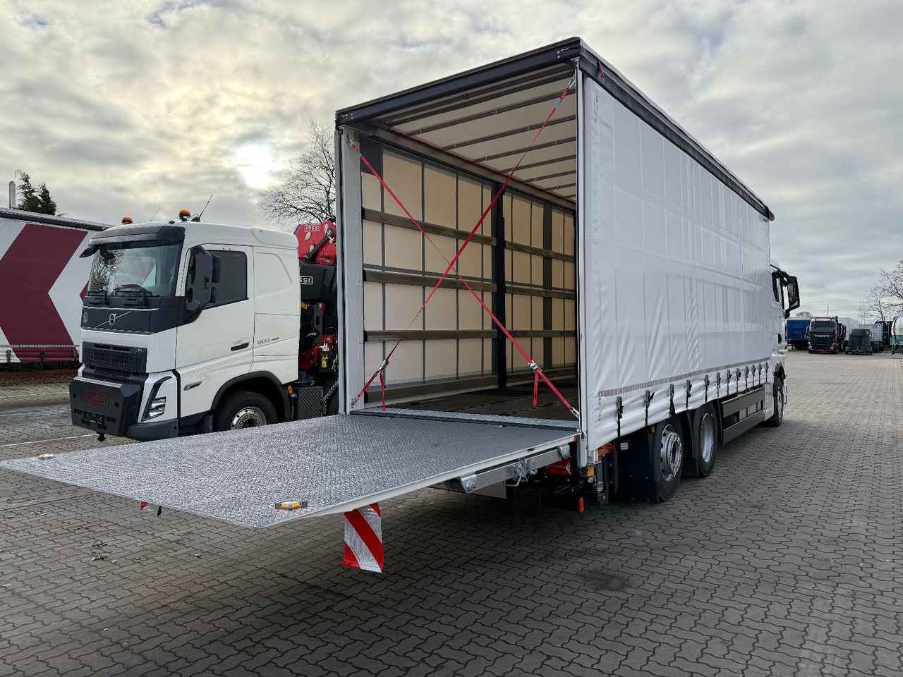 MAN TGX 26.440 6x2 LL Schwerlast Ladebordwand/Rampe - Bjærgningskøretøj: billede 4 MAN TGX 26.440 6x2 LL Schwerlast Ladebordwand/Rampe - Bjærgningskøretøj: billede 4