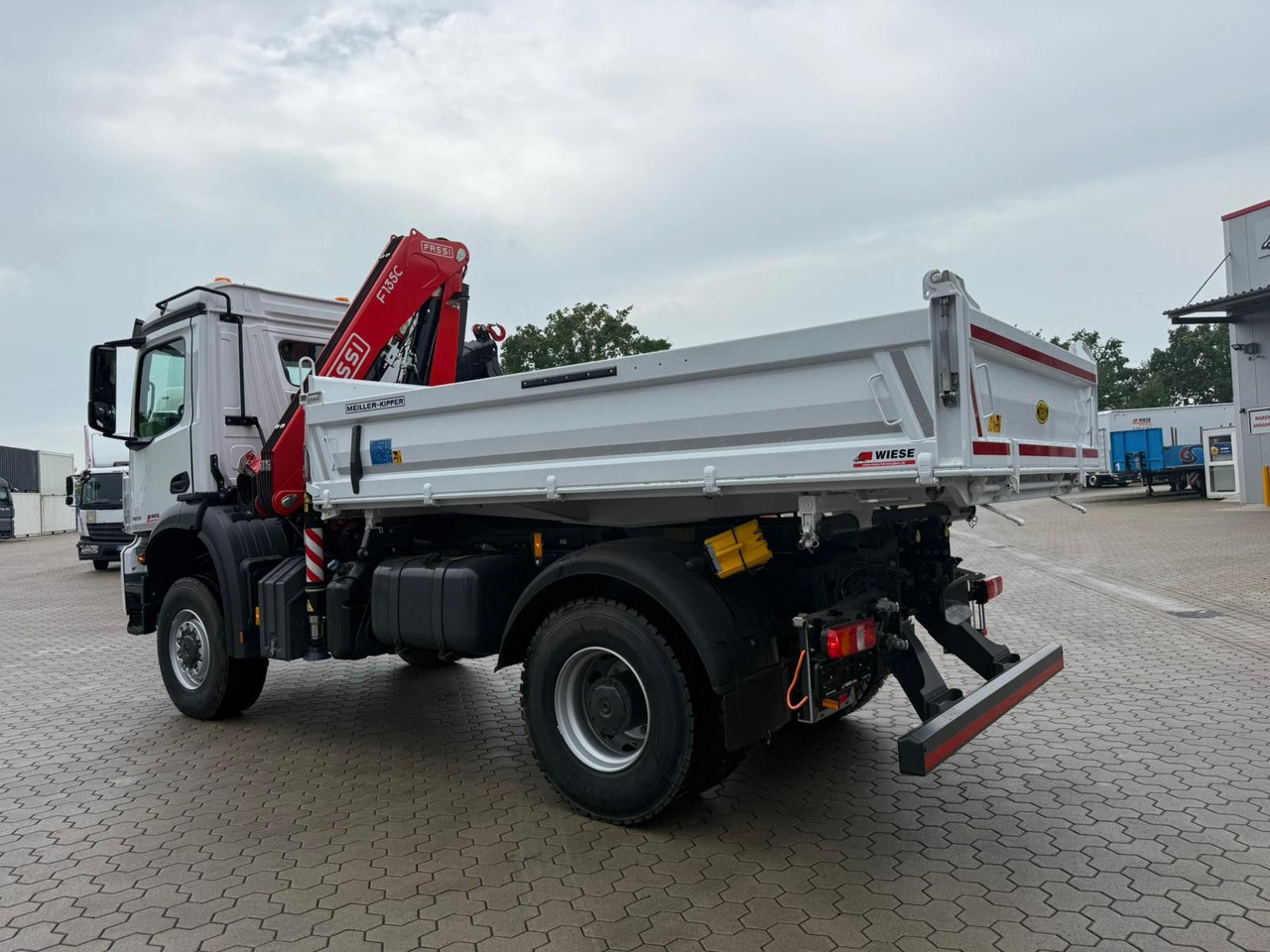 Mercedes-Benz Arocs 1835 4x4 Allrad Fassi F135 Kran Kipper - Lastbil med kran: billede 4 Mercedes-Benz Arocs 1835 4x4 Allrad Fassi F135 Kran Kipper - Lastbil med kran: billede 4