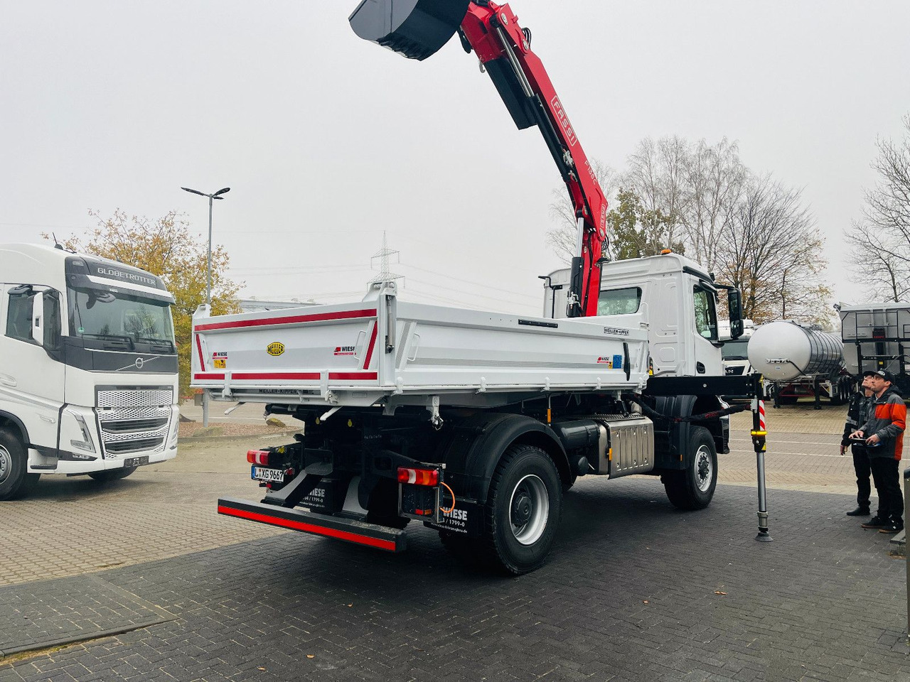 Tipvogn lastbil, Lastbil med kran Mercedes-Benz Arocs 1835  4x4 Meiller Fassi F135 Kran Kipper: billede 7