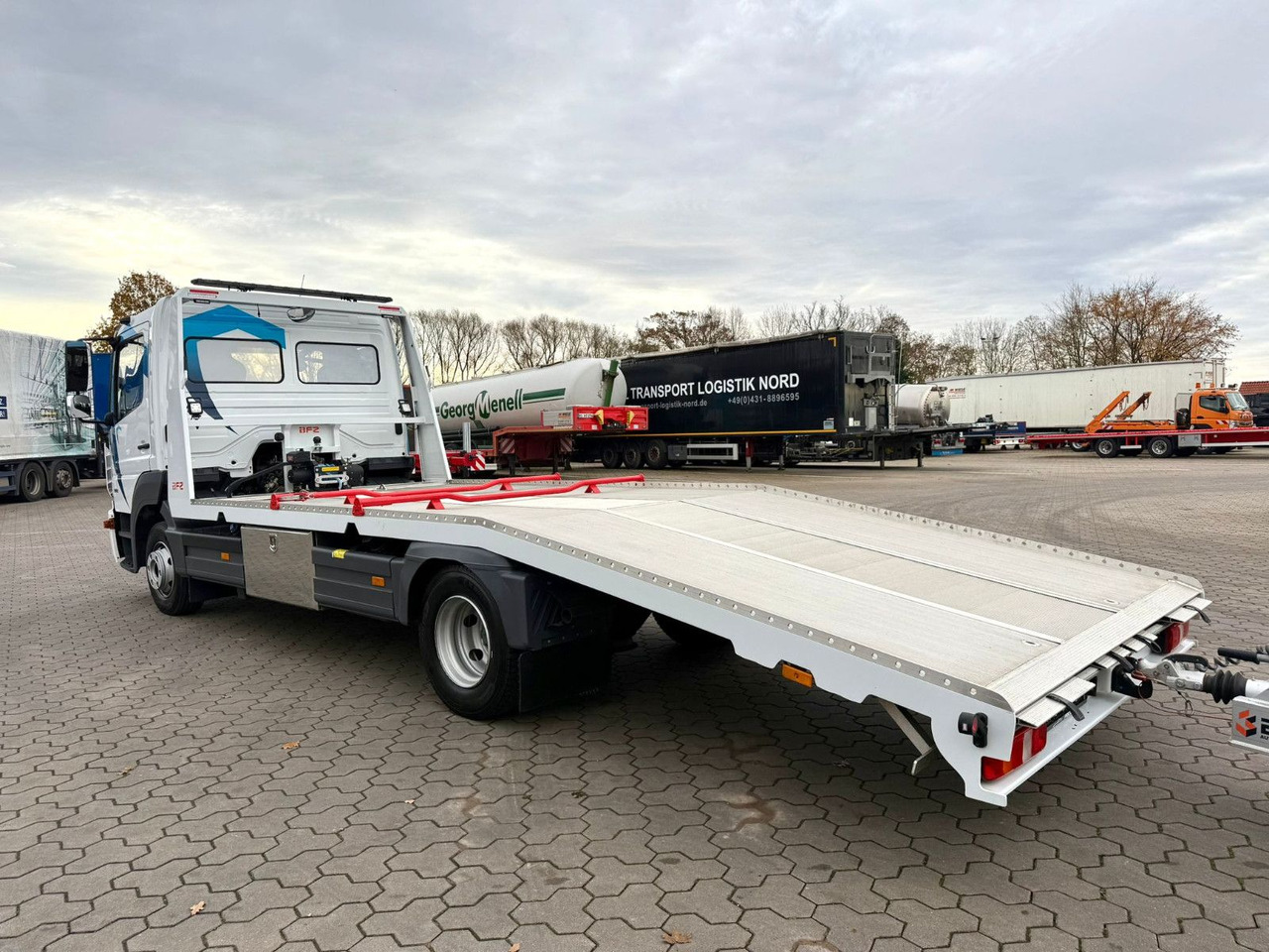 Biltransportør lastbil Mercedes-Benz Atego 918L Autotransporter mit BFZ Anhänger: billede 9 Biltransportør lastbil Mercedes-Benz Atego 918L Autotransporter mit BFZ Anhänger: billede 9