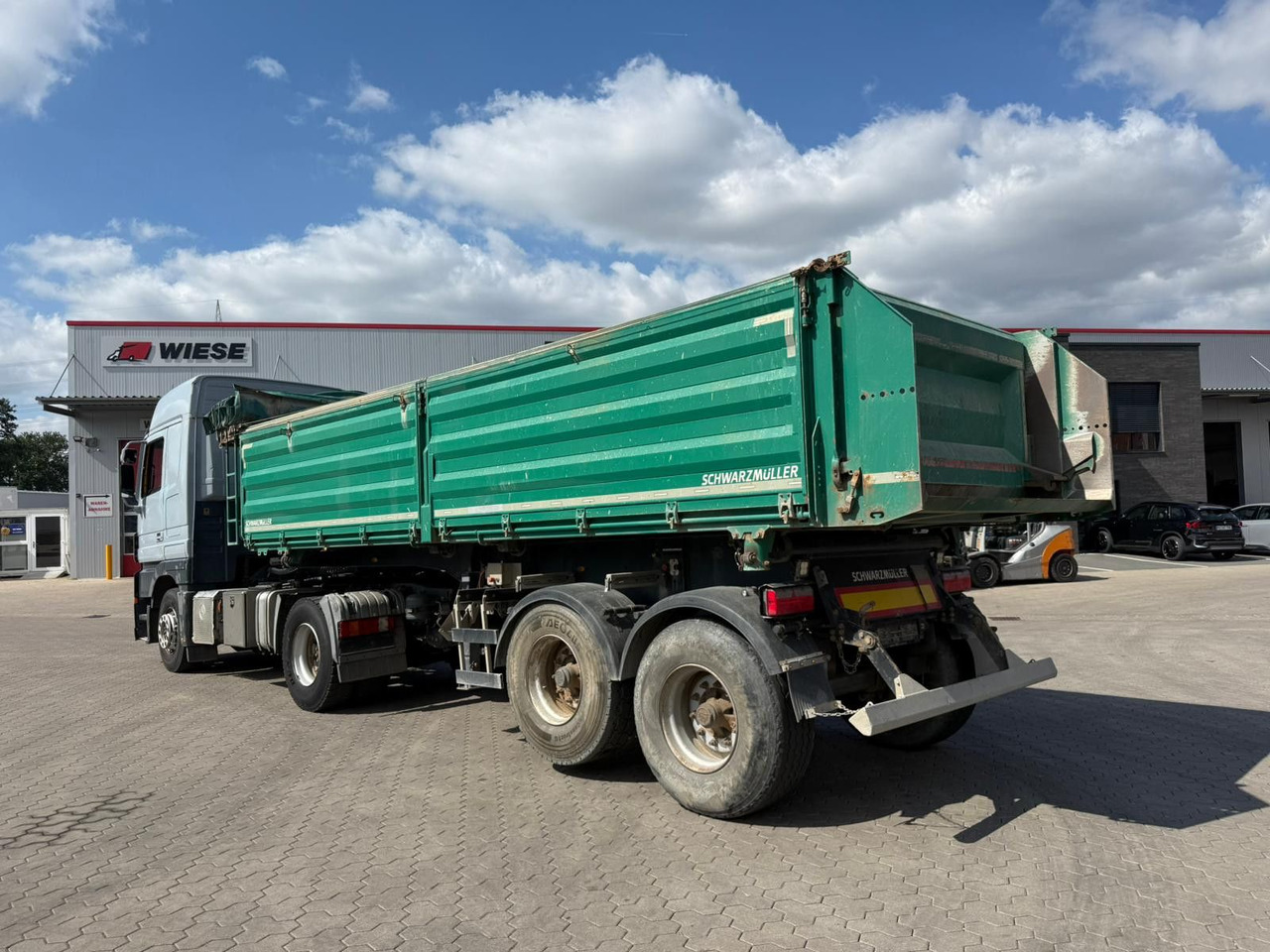 Schwarzmüller 2 Achs Dreiseitenkipper 21m³ mit elektr. Verdeck - Tipvogn påhængsvogn: billede 1 Schwarzmüller 2 Achs Dreiseitenkipper 21m³ mit elektr. Verdeck - Tipvogn påhængsvogn: billede 1
