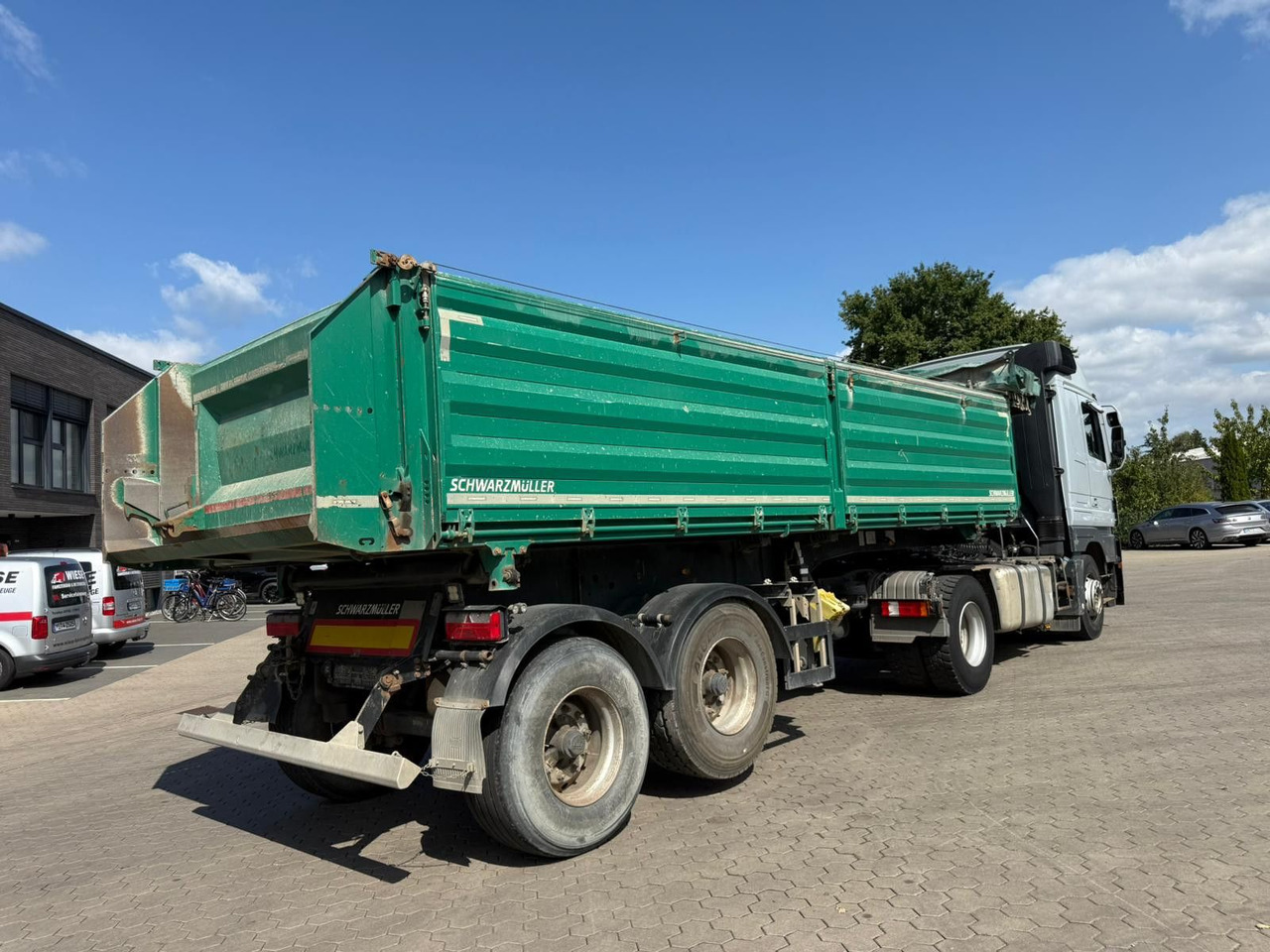 Schwarzmüller 2 Achs Dreiseitenkipper 21m³ mit elektr. Verdeck - Tipvogn påhængsvogn: billede 3 Schwarzmüller 2 Achs Dreiseitenkipper 21m³ mit elektr. Verdeck - Tipvogn påhængsvogn: billede 3