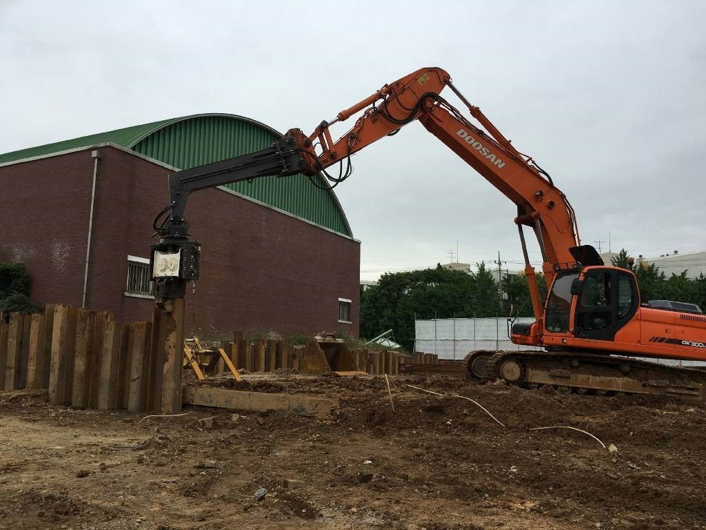 Ny Rambuk AJCE AVH30 Sheet Pile Vibro Hammer Pile Driver: billede 14