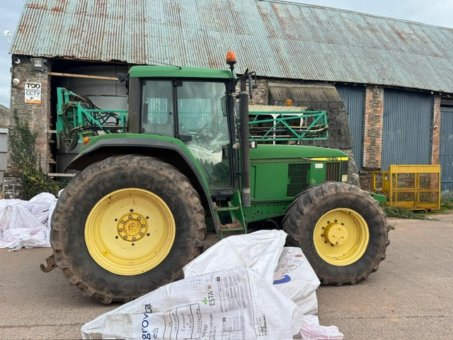 JOHN DEERE 6910 - Traktor: billede 2 JOHN DEERE 6910 - Traktor: billede 2