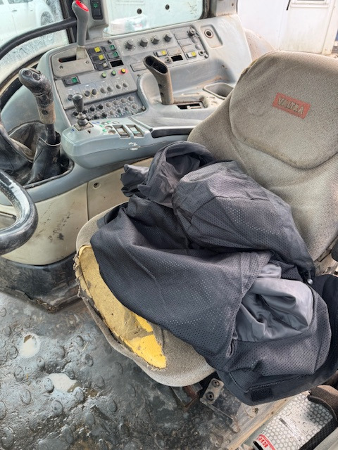 VALTRA T130 - Traktor: billede 5 VALTRA T130 - Traktor: billede 5