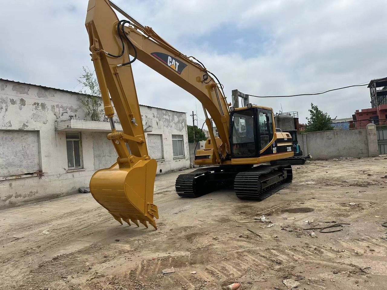 CATERPILLAR 320BL - Bæltegravemaskine: billede 2 CATERPILLAR 320BL - Bæltegravemaskine: billede 2