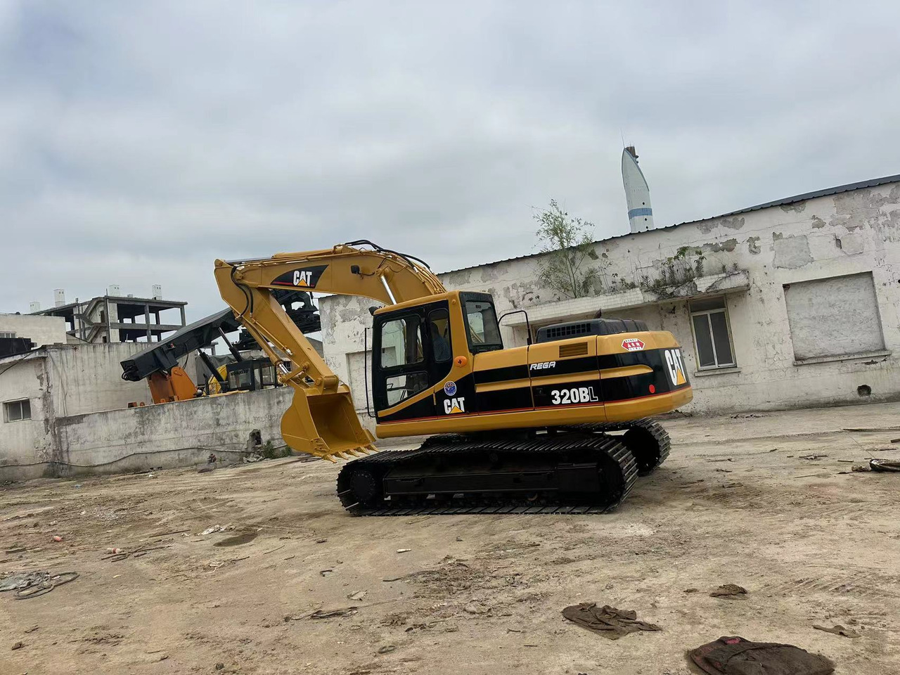 CATERPILLAR 320BL - Bæltegravemaskine: billede 3 CATERPILLAR 320BL - Bæltegravemaskine: billede 3