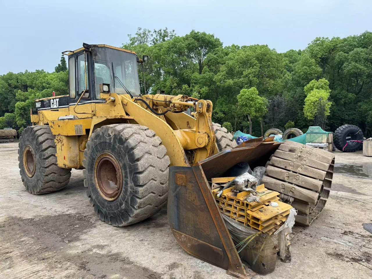 CATERPILLAR 966F - Gummihjulslæsser: billede 3 CATERPILLAR 966F - Gummihjulslæsser: billede 3