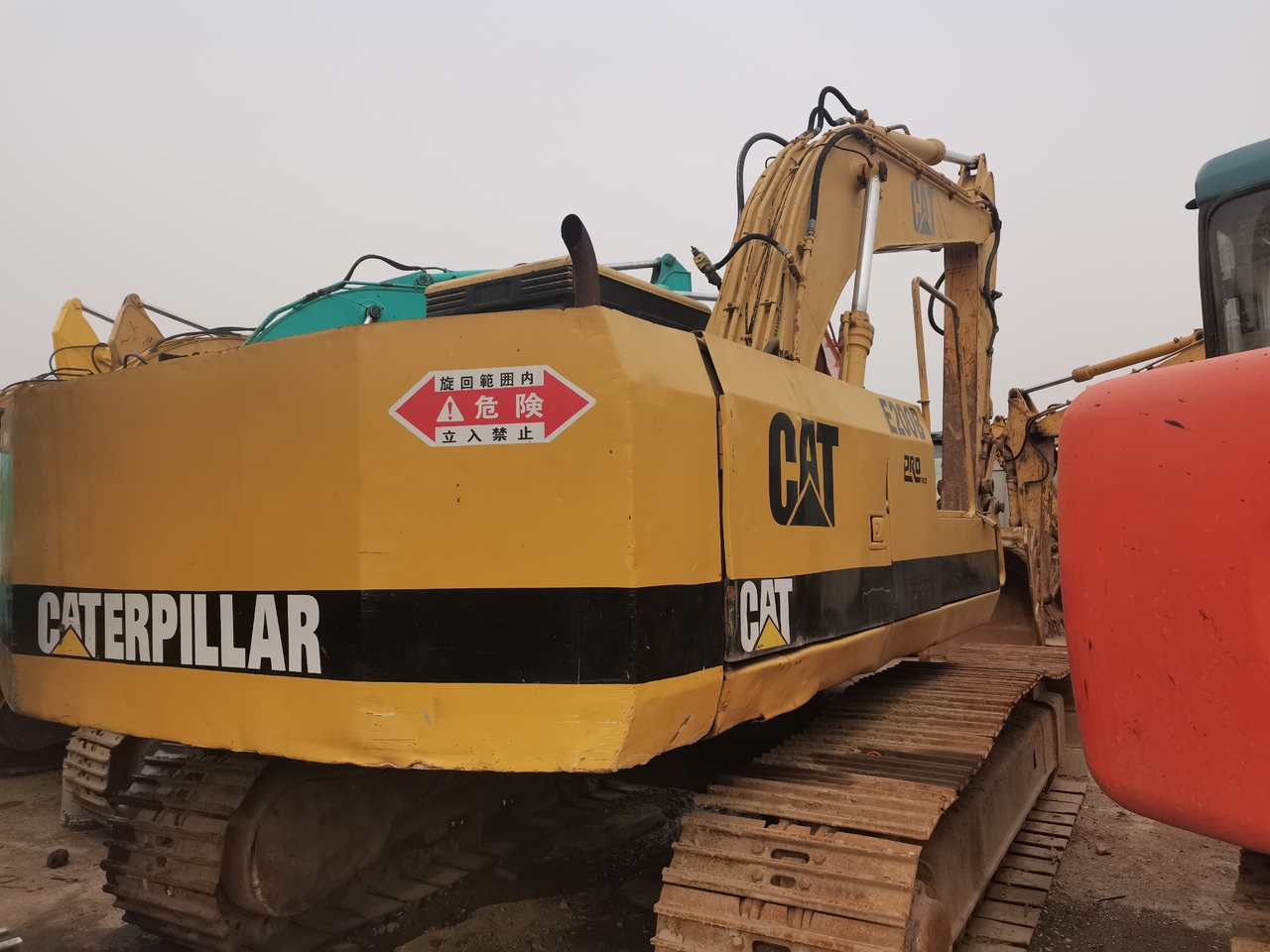 CATERPILLAR CAT-E200-excavator - Bæltegravemaskine: billede 3 CATERPILLAR CAT-E200-excavator - Bæltegravemaskine: billede 3