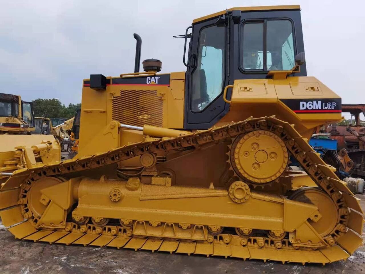 CATERPILLAR D6M - Bulldozer: billede 1 CATERPILLAR D6M - Bulldozer: billede 1
