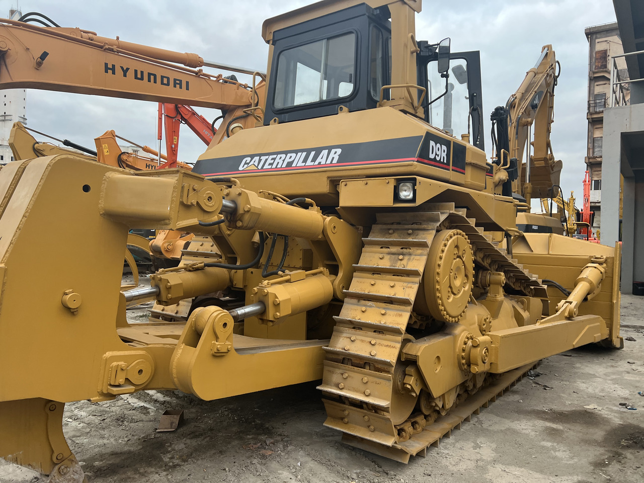 CATERPILLAR D9R - Bulldozer: billede 1 CATERPILLAR D9R - Bulldozer: billede 1