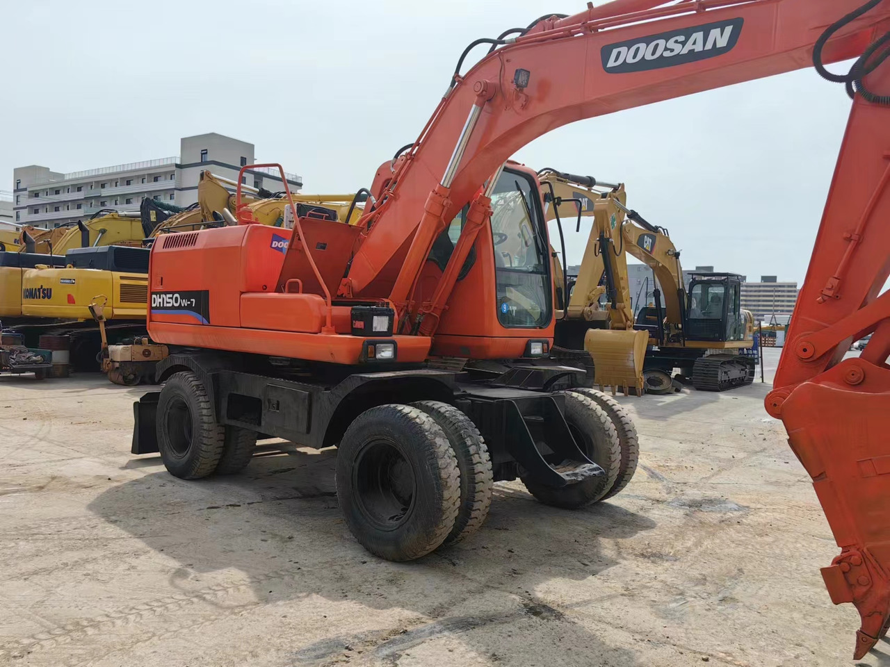 DOOSAN DH150W-7 - Hjulgravemaskine: billede 3 DOOSAN DH150W-7 - Hjulgravemaskine: billede 3