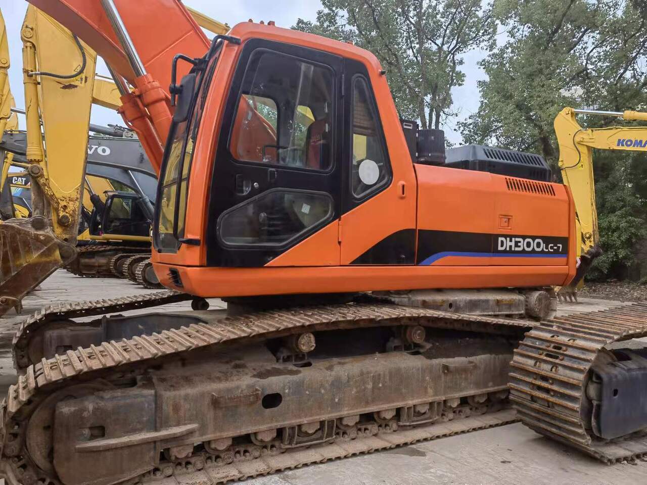 DOOSAN DH300 - Bæltegravemaskine: billede 1 DOOSAN DH300 - Bæltegravemaskine: billede 1
