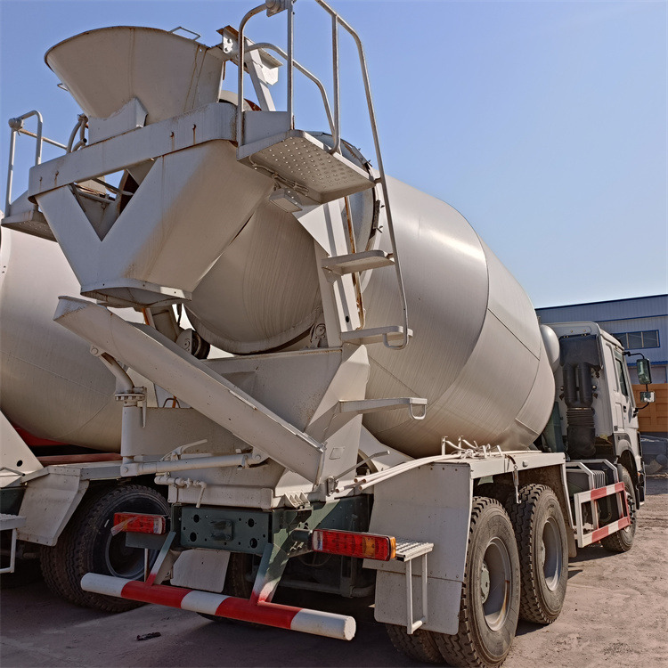 HOWO HOWO-mixer pump truck - Betonbil med pumpe: billede 5 HOWO HOWO-mixer pump truck - Betonbil med pumpe: billede 5