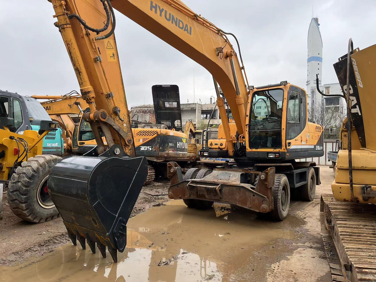 HYUNDAI R210W-9 - Hjulgravemaskine: billede 2 HYUNDAI R210W-9 - Hjulgravemaskine: billede 2