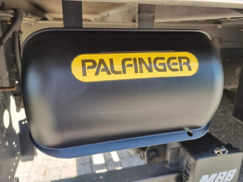 Lastbil varevogn Mercedes-Benz Atego 1218 Koffer/ Ladebordwand/ Airco/ Grau Metallic: billede 17 Lastbil varevogn Mercedes-Benz Atego 1218 Koffer/ Ladebordwand/ Airco/ Grau Metallic: billede 17