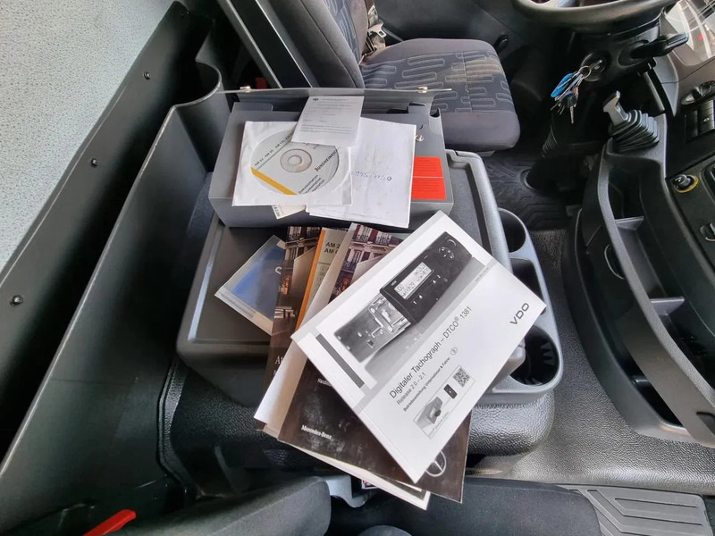 Lastbil varevogn Mercedes-Benz Atego 1218 Koffer/ Ladebordwand/ Airco/ Grau Metallic: billede 10 Lastbil varevogn Mercedes-Benz Atego 1218 Koffer/ Ladebordwand/ Airco/ Grau Metallic: billede 10