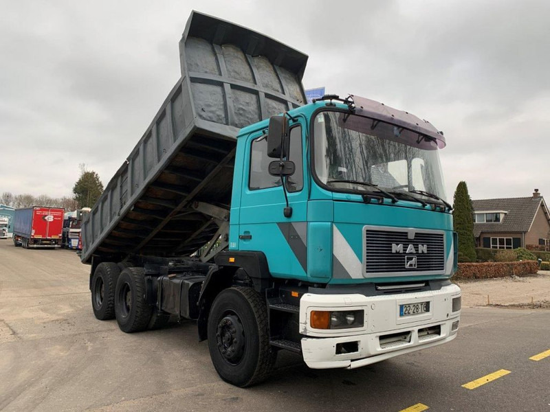 MAN 33.372 6X4 KIPPER MANUAL ZF GEARBOX - Tipvogn lastbil: billede 2 MAN 33.372 6X4 KIPPER MANUAL ZF GEARBOX - Tipvogn lastbil: billede 2