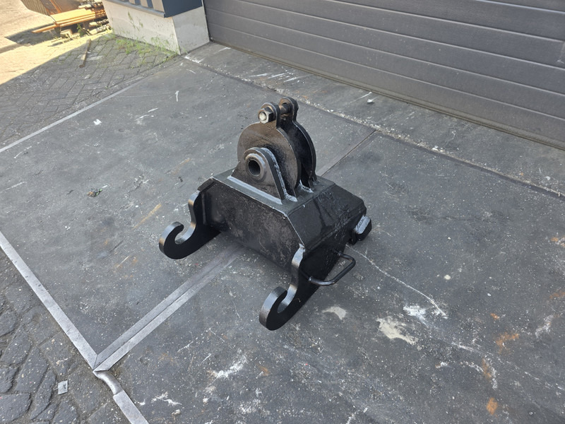 Kopplaat cw 30 aanbouwplaat cw 40 adaptor plate cw 30 head plate cw 40 - Hurtigskift for Entreprenørmaskin: billede 1 Kopplaat cw 30 aanbouwplaat cw 40 adaptor plate cw 30 head plate cw 40 - Hurtigskift for Entreprenørmaskin: billede 1